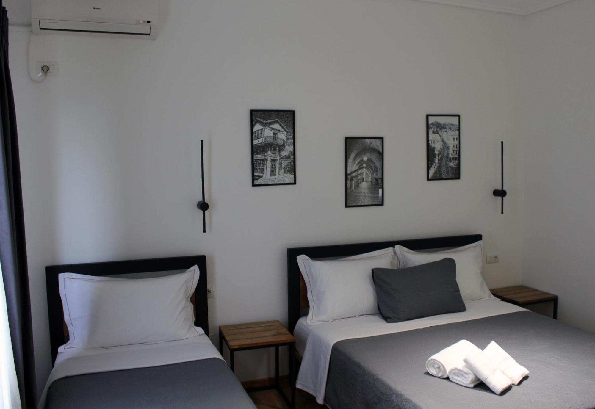 Guest House Amades Gjirokaster Exterior photo