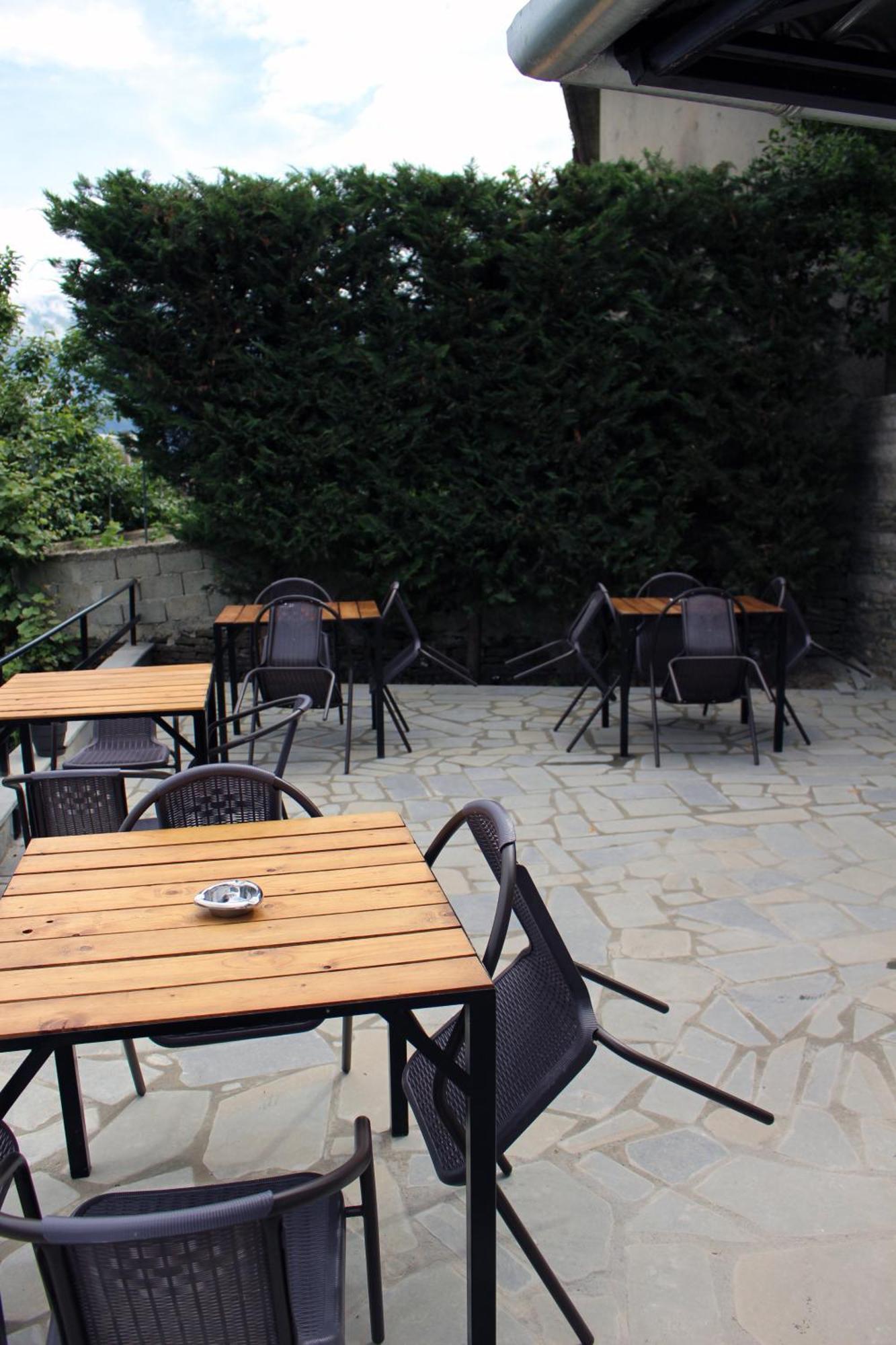 Guest House Amades Gjirokaster Exterior photo