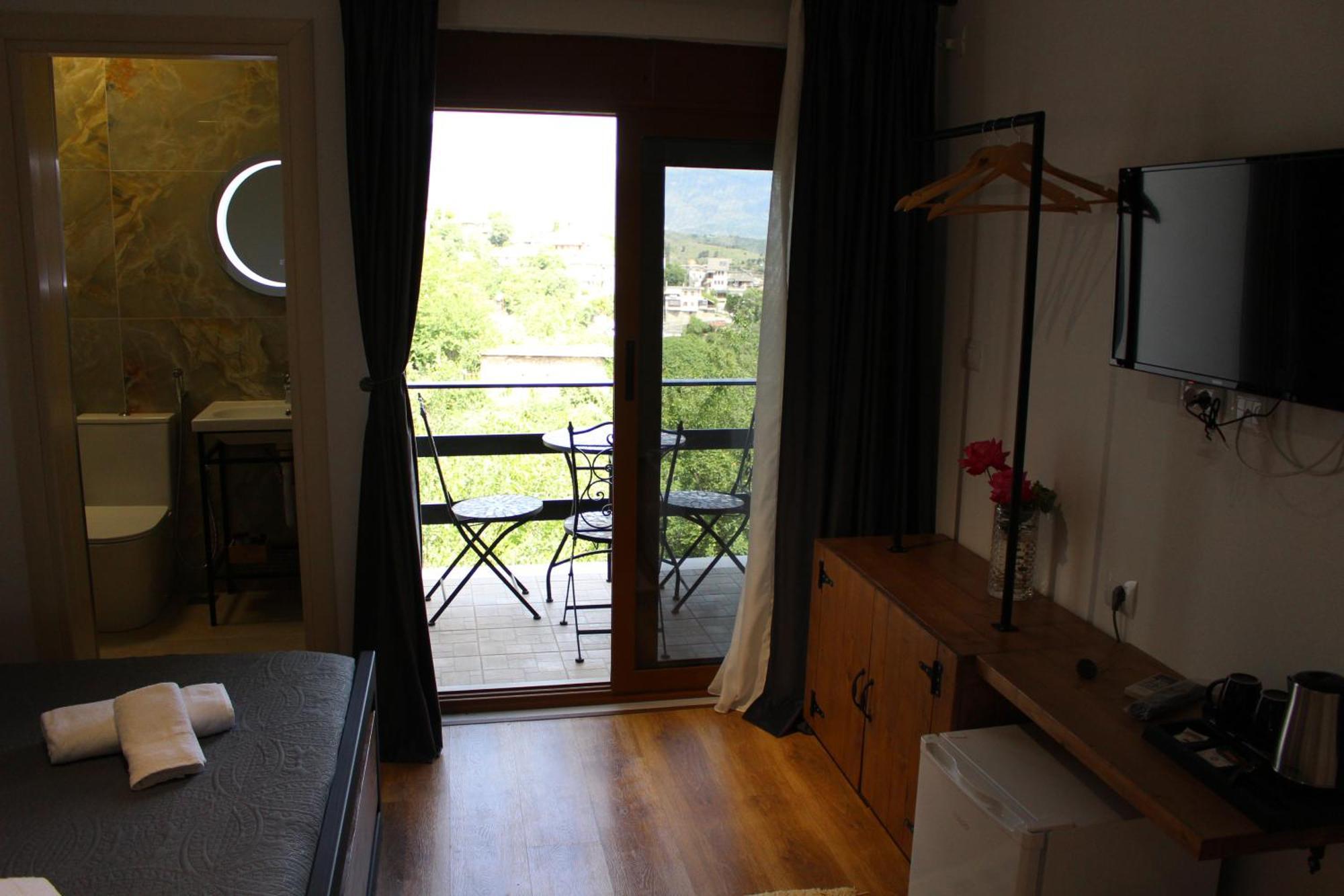 Guest House Amades Gjirokaster Exterior photo