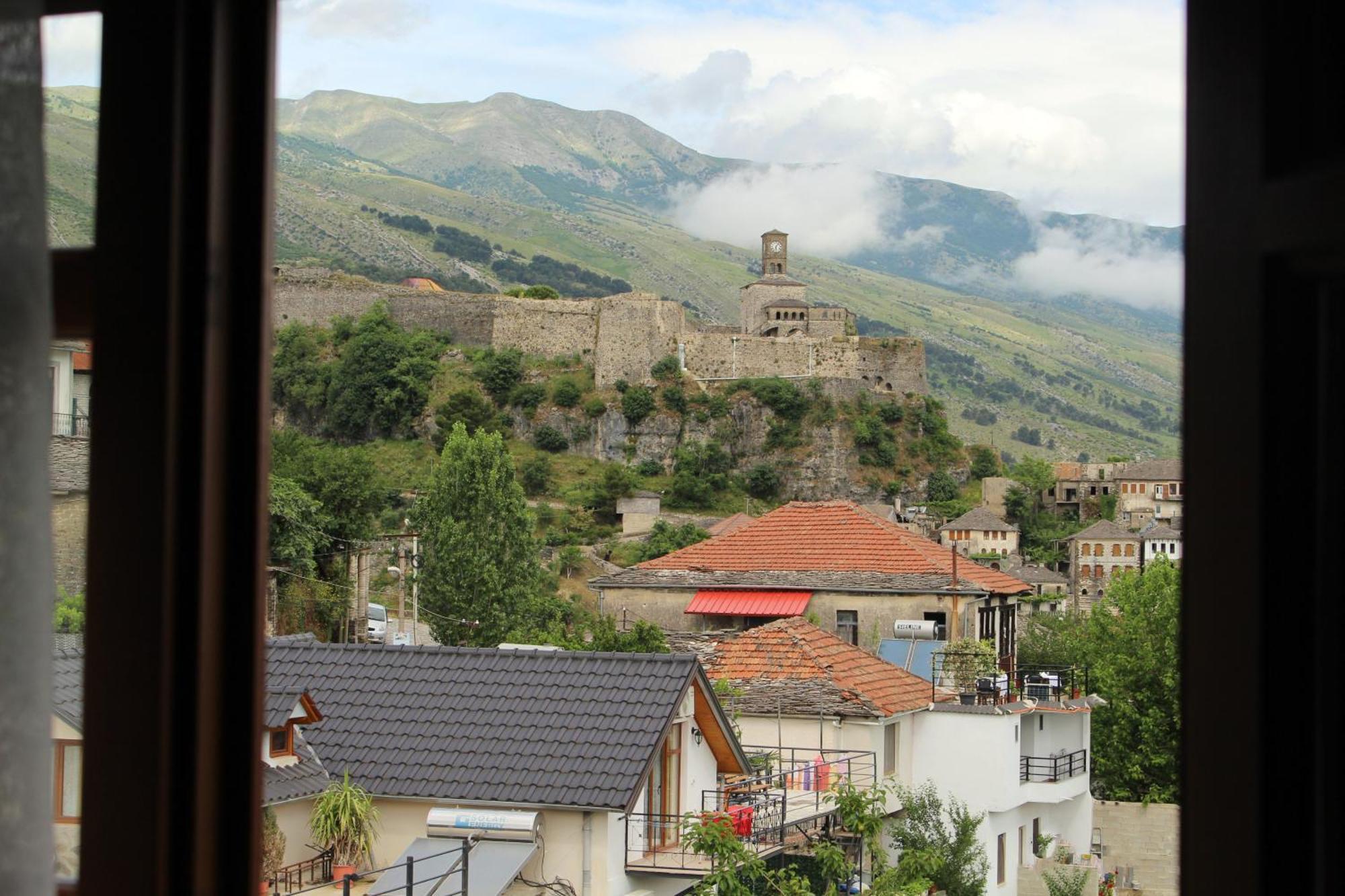Guest House Amades Gjirokaster Exterior photo